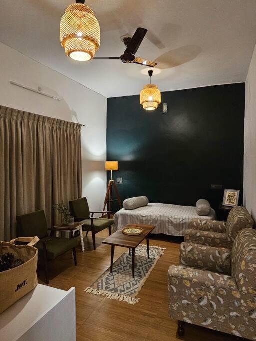 The Bougainvillea Cottage Farmstay Near Dehradun , 2 Bedroom Private Cottage Next To Fields And Orchards With Hill Views 외부 사진